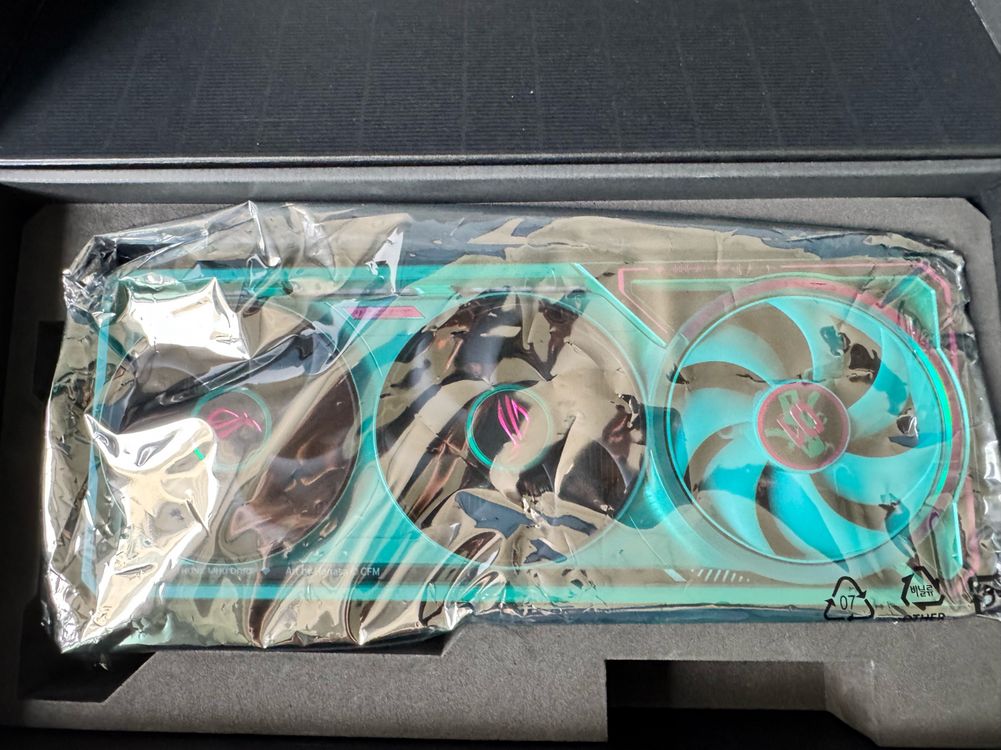 (S급) ASUS ROG ASTRAL 아스트랄 미쿠 RTX 5080 이미지