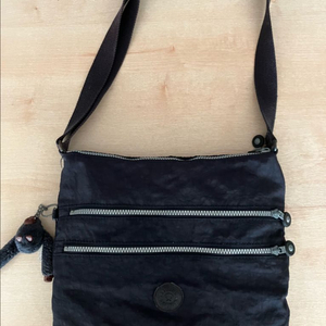 키플링 알바 크로스 가방 mcm 에트로 코치 코스 무신사 에이블리 이미지