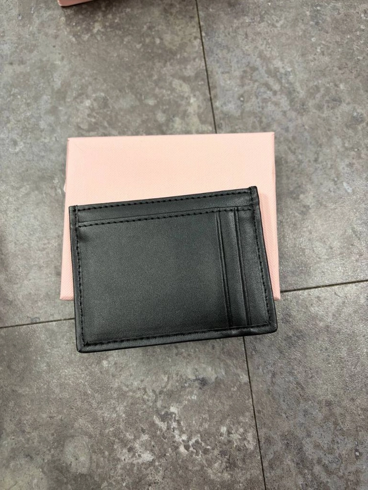 미우미우 카드지갑 이미지