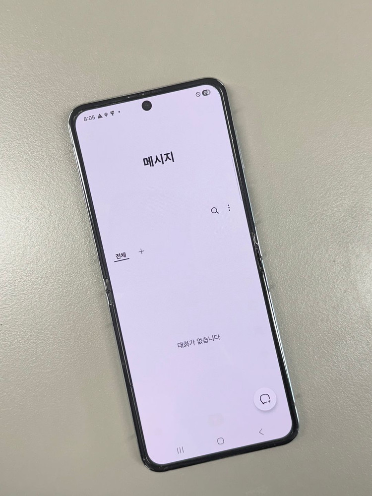 *19만원* 갤럭시Z플립5 민트 512G 파손없이 깨끗한 가성비 단말기 이미지