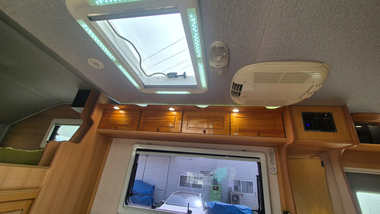 1톤 캠핑카 이미지