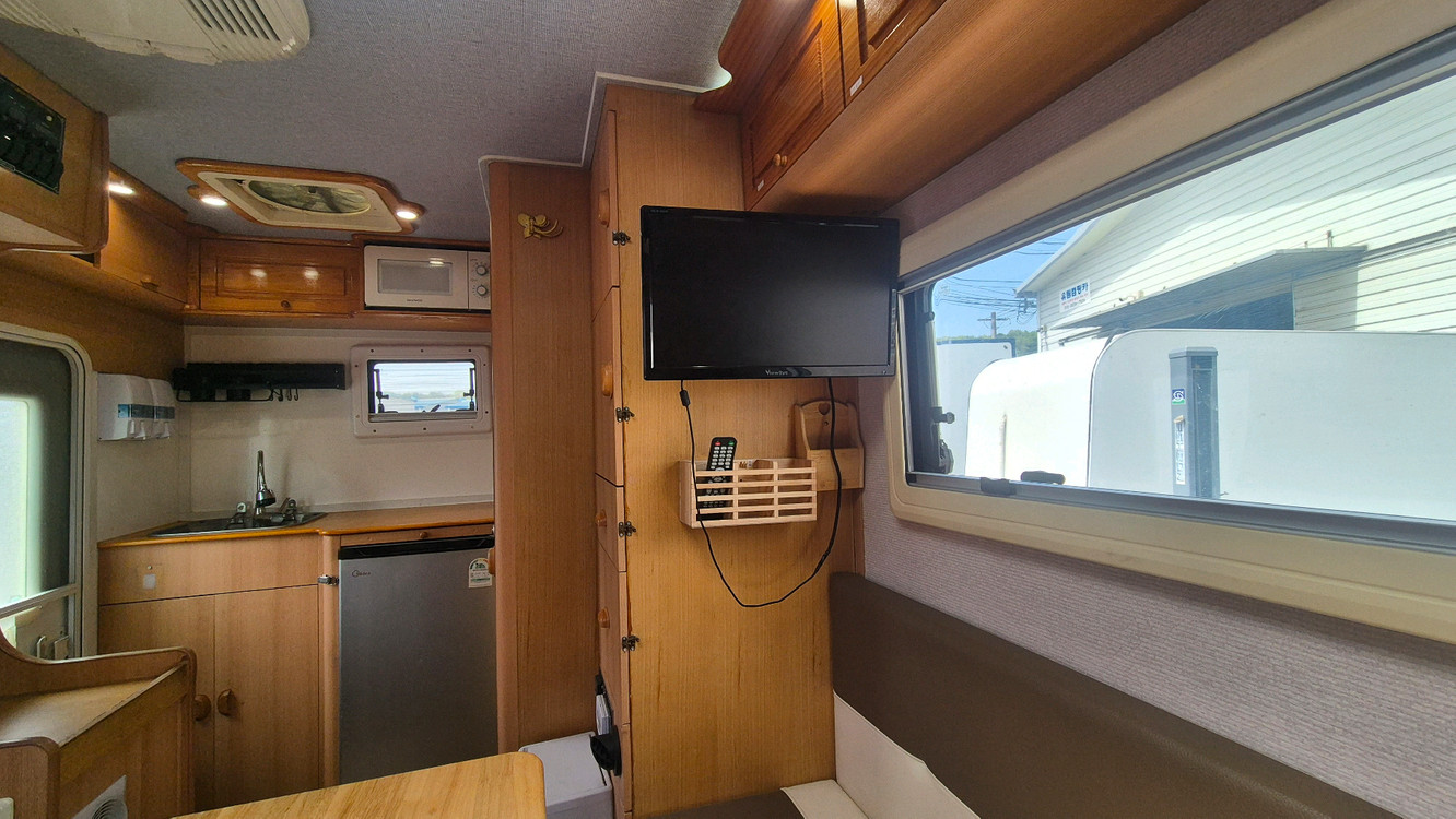 1톤 캠핑카 이미지