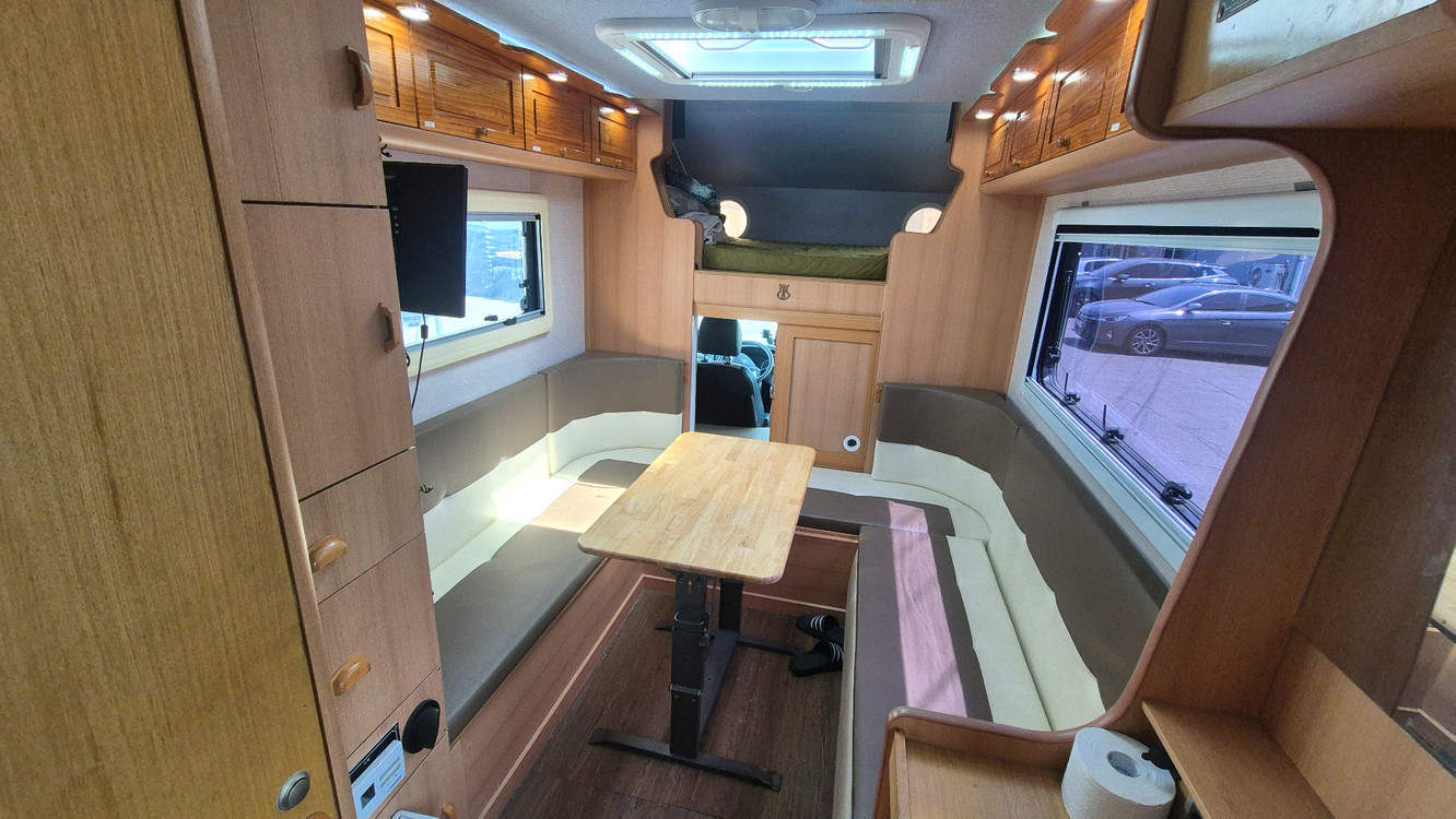 1톤 캠핑카 이미지