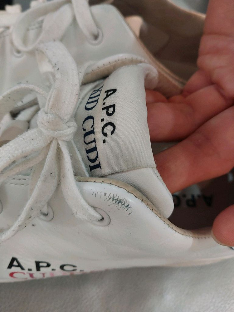 아페쎄 Kid Cudi x APC 레더 화이트 스니커즈 260mm 택포49,000원 이미지