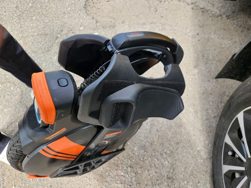 인모션 V11Y 전동휠 (주행거리 232.9km) 이미지