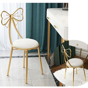 로맨틱 화장대 의자 포인트의자 새상품 사용흔적없음 이미지