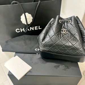 샤넬 가브리엘 백팩 블랙 퀼팅 내장칩 버전 (새상품급) 이미지