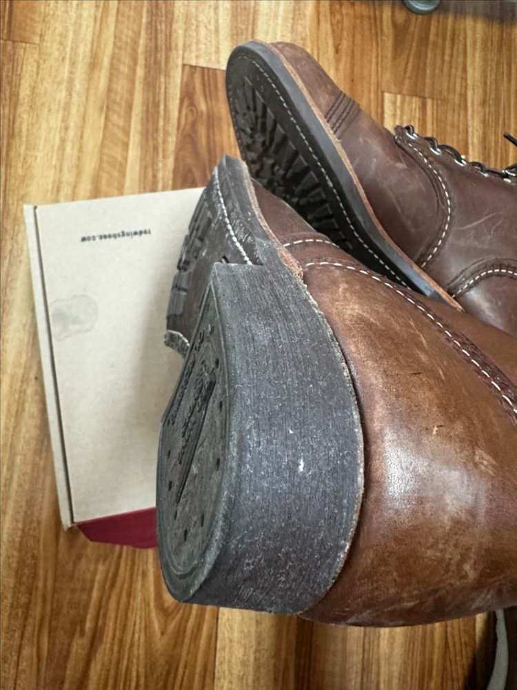 레드윙 아이언레인저 8111 앰버하니스 8D 팝니다 이미지