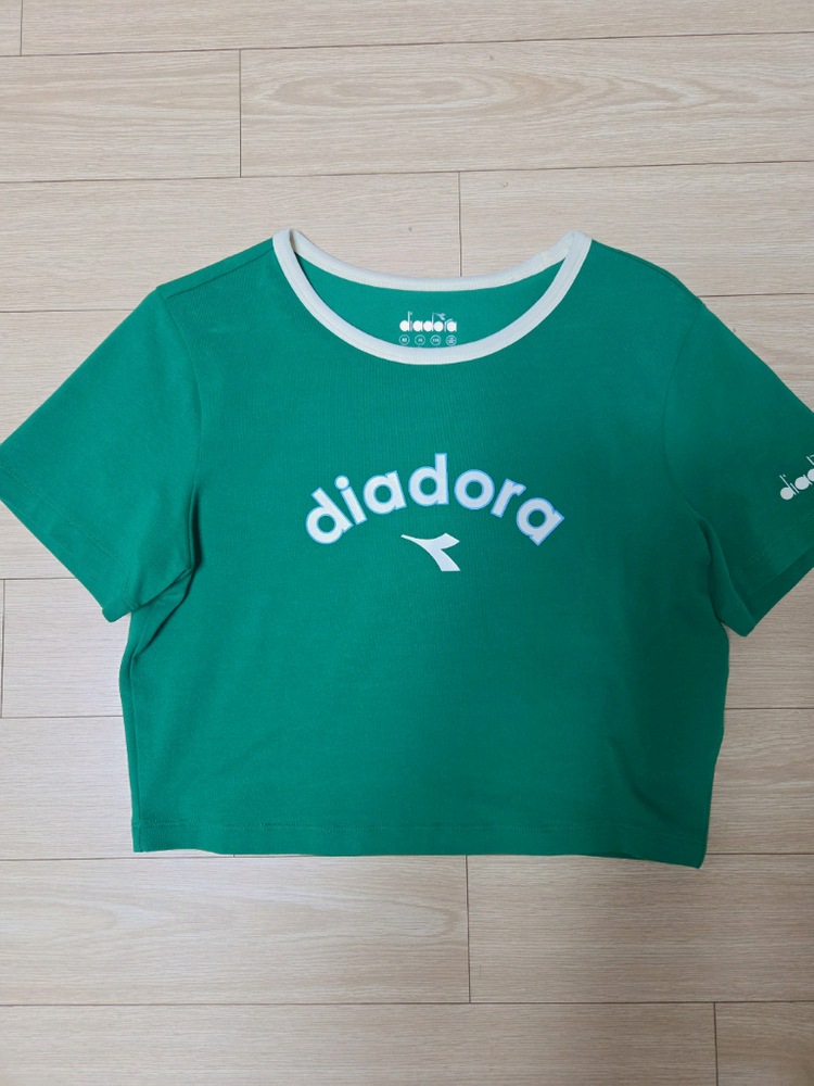 라코스테 스커트+디아도라 크롭티 55사이즈-택포 5만원 이미지