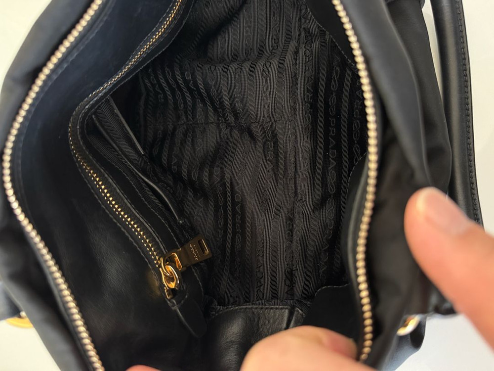 프라다 포코노 나일론 블랙 토트백 이미지