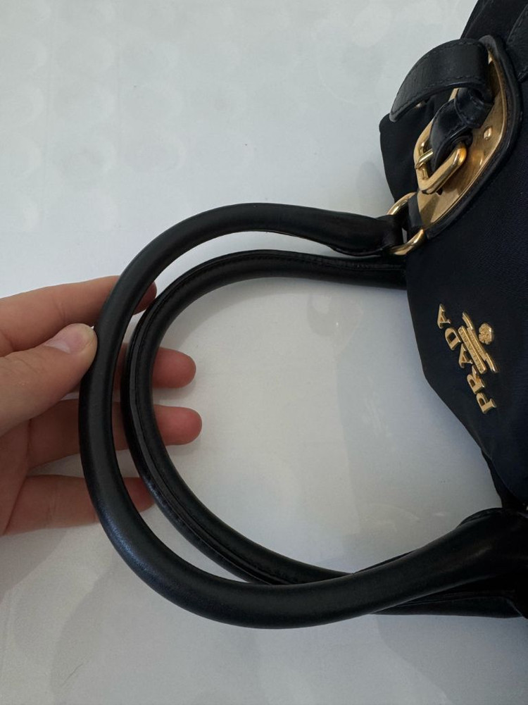 프라다 포코노 나일론 블랙 토트백 이미지