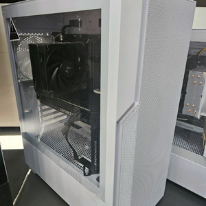 화이트 미들타워 케이스 PC (RTX 3070) i7 12700 32g 이미지