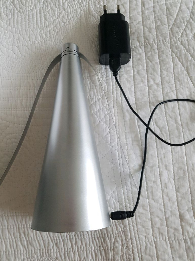 니콘 카메라, 충잘 무선충전거치대, 파리퇴치기 팝니다 이미지