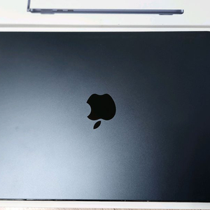 맥북 에어 m2 512gb Gpu10코어 이미지