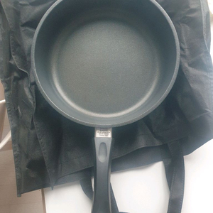 AMT 무쇠 후라이팬 24CM 새상품 이미지