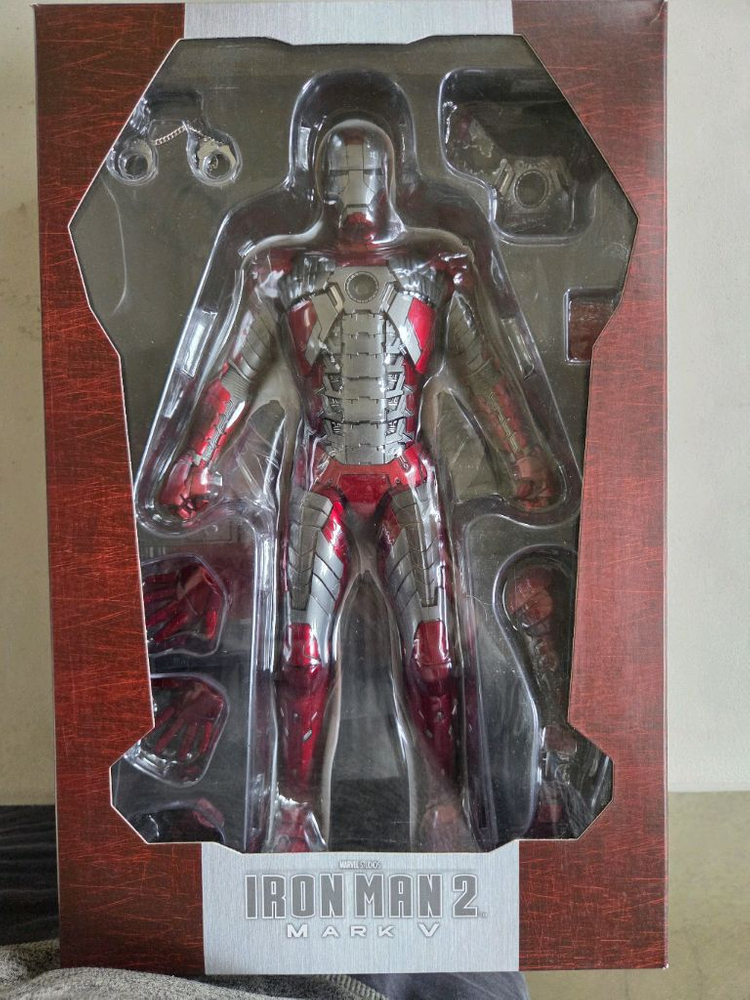 핫토이 아이언맨 마크(1-7)+홀오브아머(미개봉)+마크1(미개봉,서비스)워머신2(서비스) 팝니다 이미지
