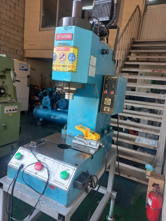 유압프레스 10ton 이미지