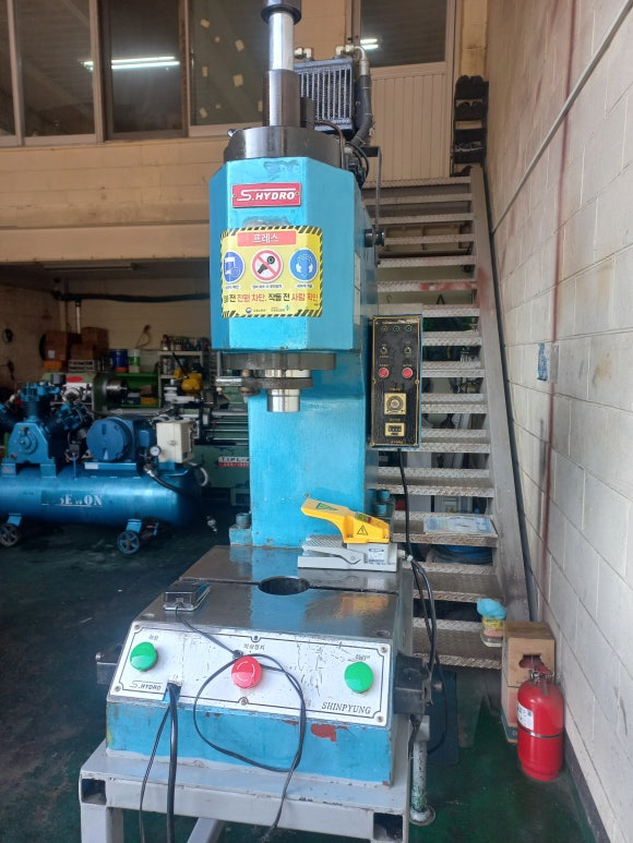 유압프레스 10ton 이미지