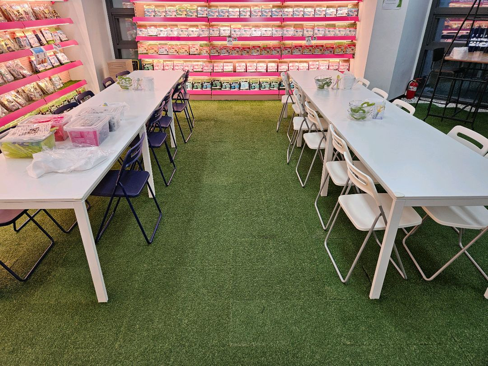 모던한 이케아 화이트 테이블 세트 이미지