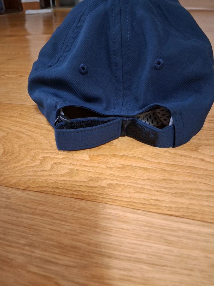 모자 새거입니다 요즘 계절 햇빛 등 가리개로도 좋습니다 편하게 보세요 5000 이미지