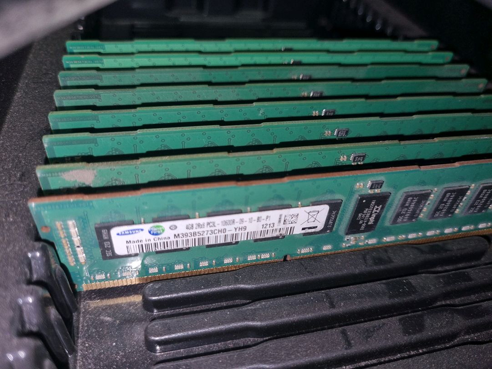 삼성 DDR3 PC3L-10600R 4GB REG ECC 서버용 이미지