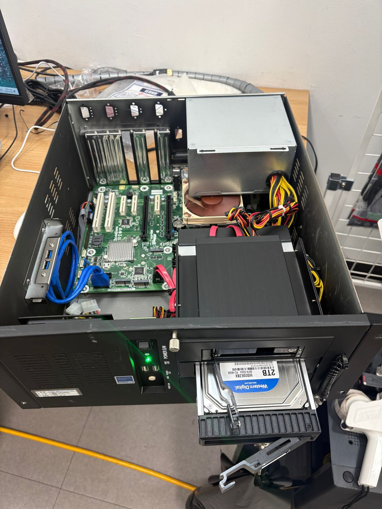 [S급 상태] i7-10700 / 32GB / 산업용 랙마운트 PC/실사용2년 이미지