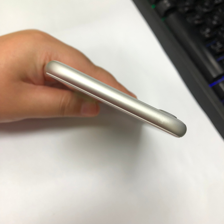 아이폰8 256GB 실버 중고폰 배터리100% 레트로감성 인스타 카메라폰 사진폰 212281 이미지