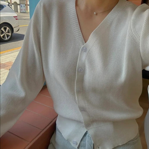 리리앤코 화이트 가디건 새상품 이미지