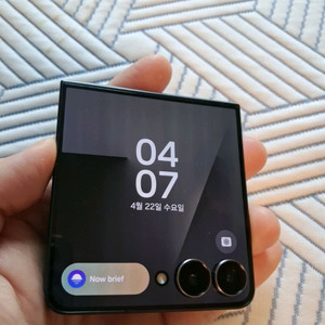 갤럭시 z플립7 블랙 512기가 어머니가 쓰시던 중고기계 이미지