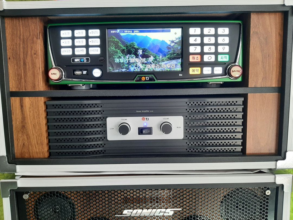 태진 금영 고급형 이동식 노래방기계 펜션 이미지