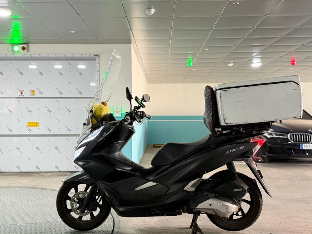 혼다 pcx125 19년식 배달대행풀셋팅 125만원 판매합니다.(nmax,uhr,크루심) 이미지