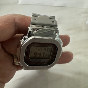 지샥GMW-B5000D-1CDR(빨테 풀메탈) 팝니다. 이미지