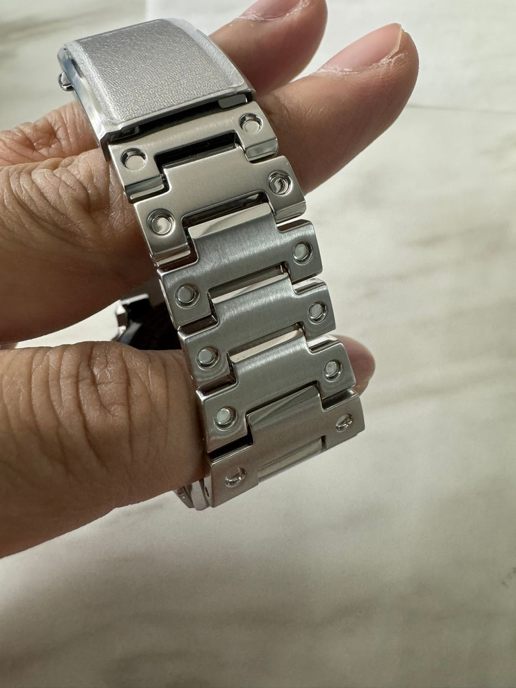 지샥GMW-B5000D-1CDR(빨테 풀메탈) 팝니다. 이미지