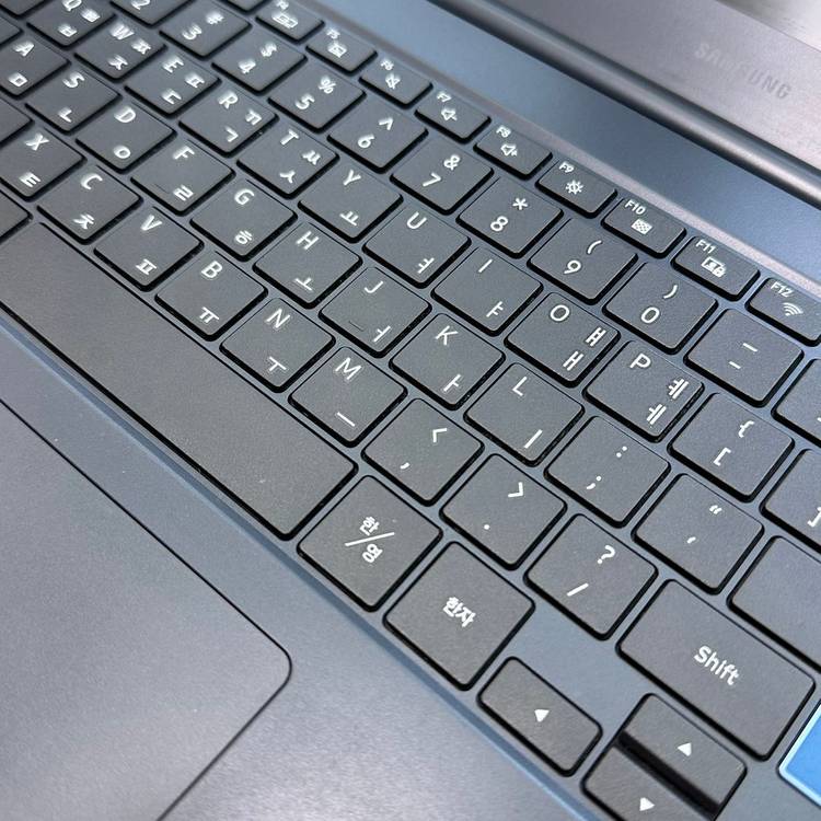 삼성 15인치 NT751BBC i7-9650H / D4 8GB / 256GB 중고노트북 이미지
