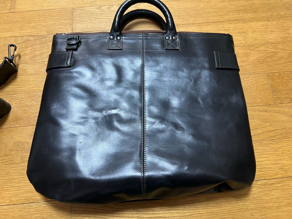 (새제품)토이즈맥코이 레더 헬멧백 블랙 이미지