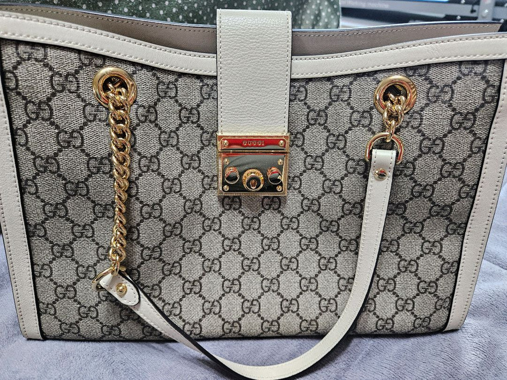 구찌 패드락 미디움 숄더백 베이지 판매 이미지