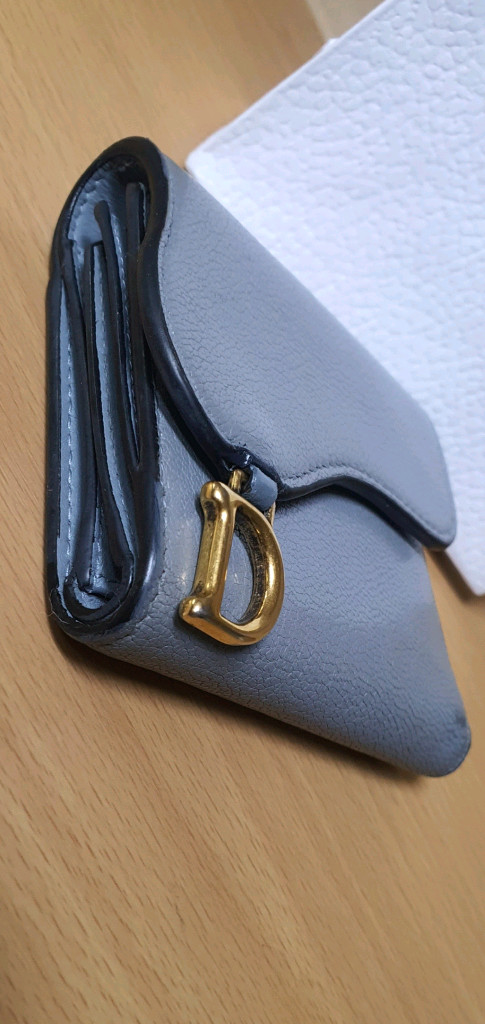 디올 로투스 반지갑/지갑 정품A급(감정O)구찌프라다루이비통디올고야드샤넬셀린느보테가생로랑발렌시아가버버리가방 이미지