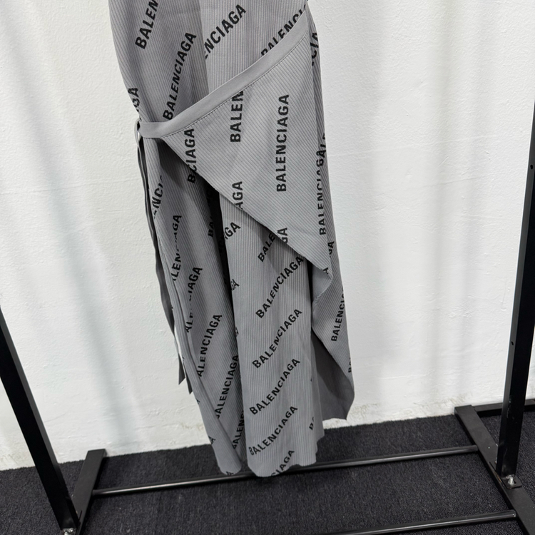 발렌시아가 로고 프린트 랩 민소매 원피스 이미지