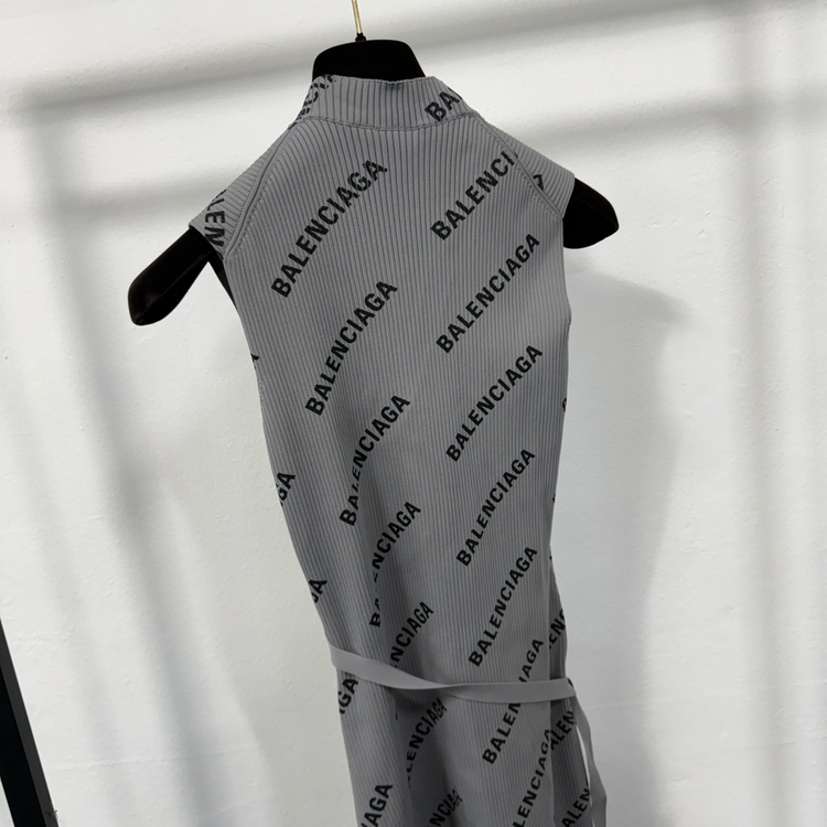 발렌시아가 로고 프린트 랩 민소매 원피스 이미지