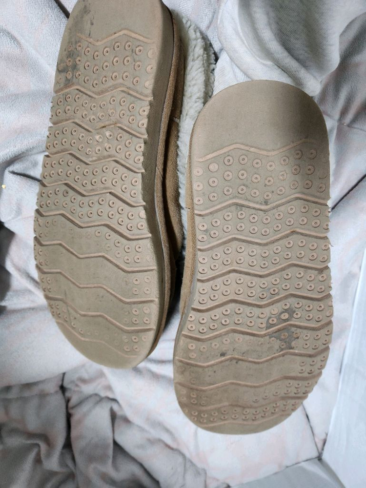 양털 슬리퍼 어그 부츠입니다 이미지