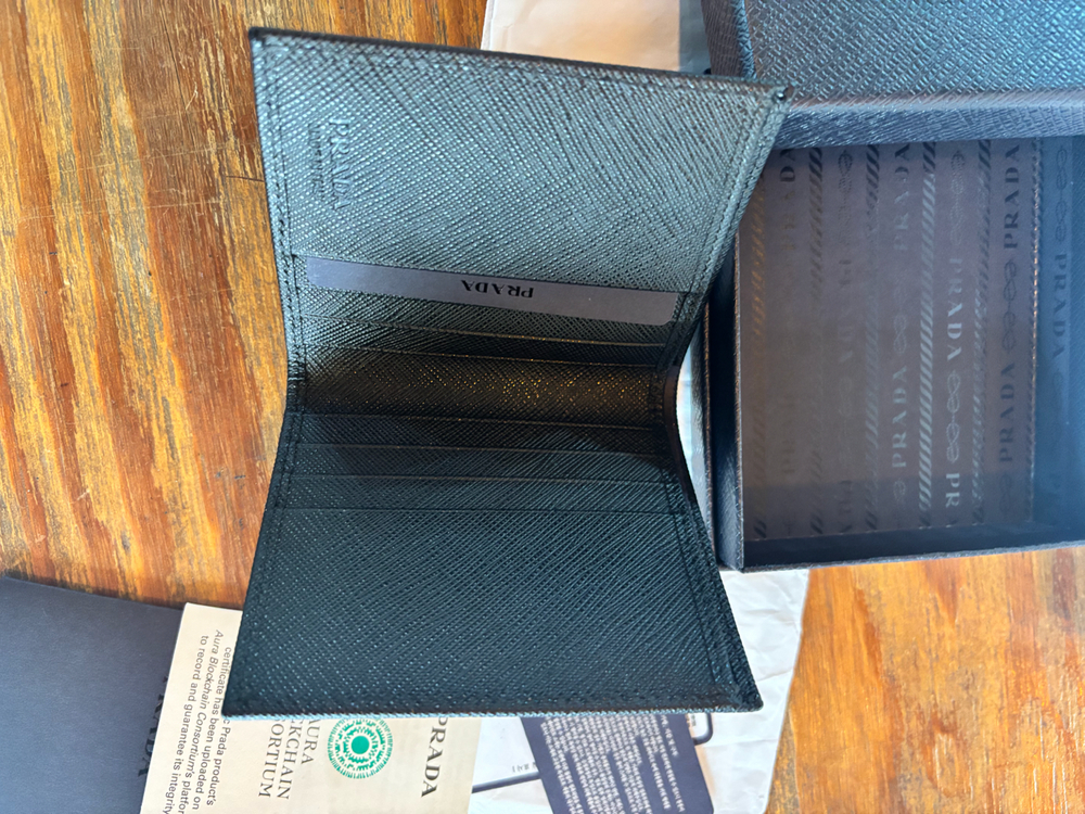 프라다 남성 반지갑 새상품 이미지