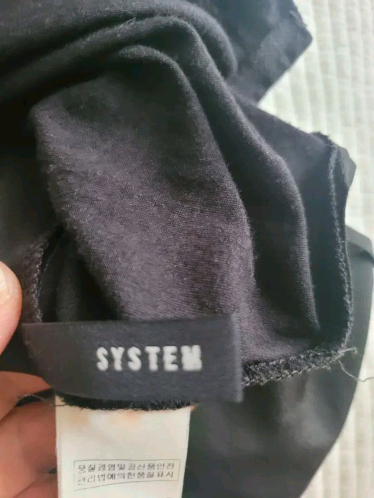 한섬시스템 해골 프린팅 티셔츠 이미지