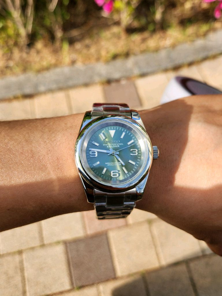 롤렉스 세이코 모드 올리브그린 이미지