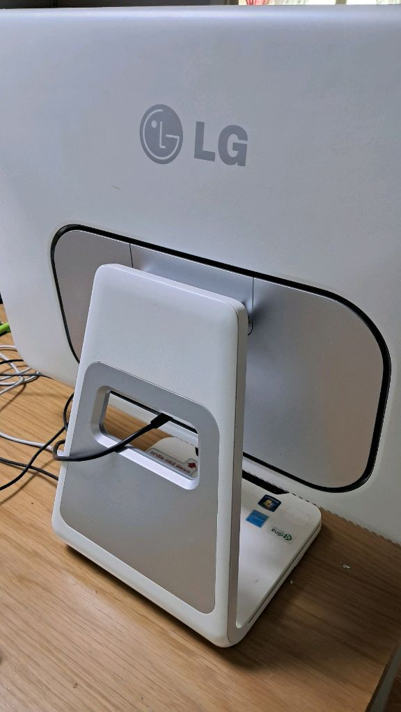 i7 쿼드코어 23인치 일체형 올인원 터치스크린 PC 이미지