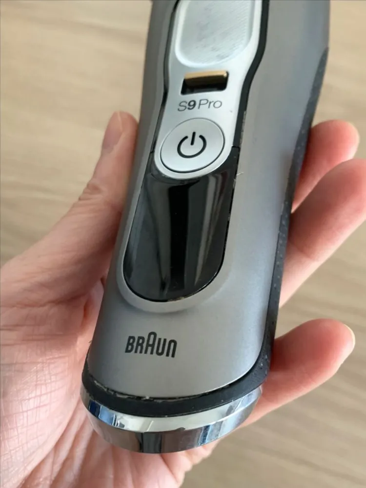 BRAUN 전기면도기 세트 시리즈9 PRO, 세척액 6개 이미지