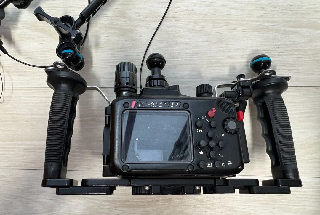 노티캠 RX100M4 수중하우징 수중카메라 팝니다 이미지