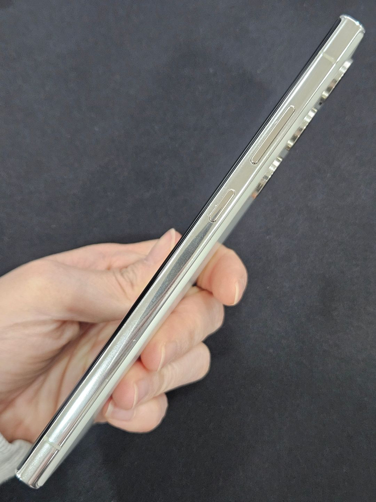 갤럭시S23울트라 512GB 이미지