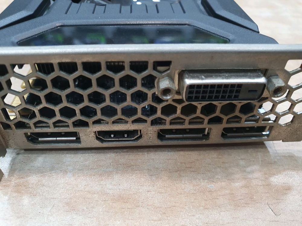 이엠텍 지포스 GTX 1080 8GB 그래픽카드 이미지