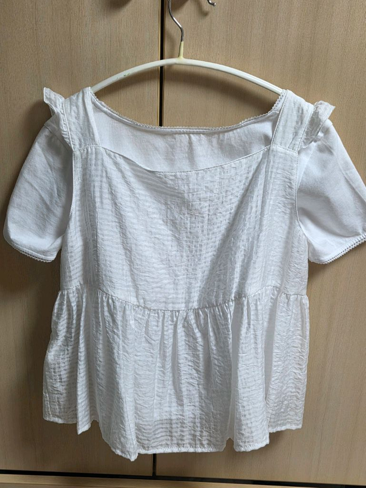 프릴 블라우스 뷔스티에 이미지