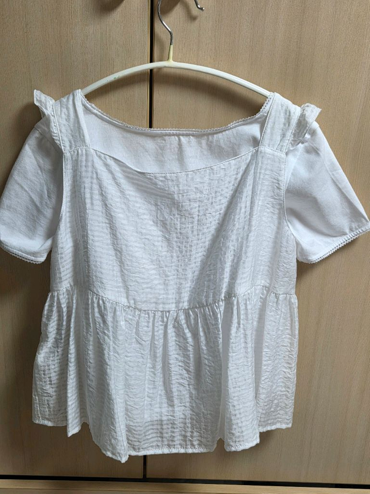 프릴 블라우스 뷔스티에 이미지